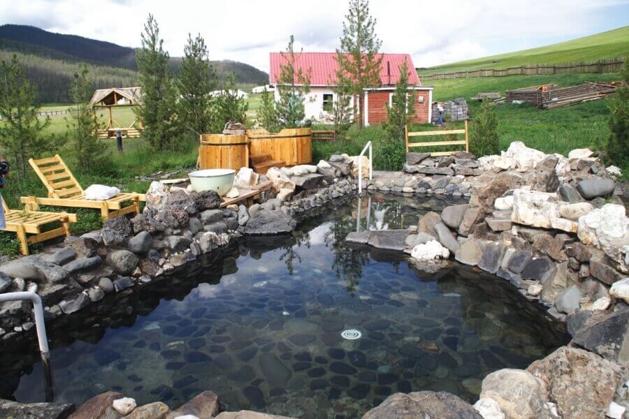 Tsenher hot spring