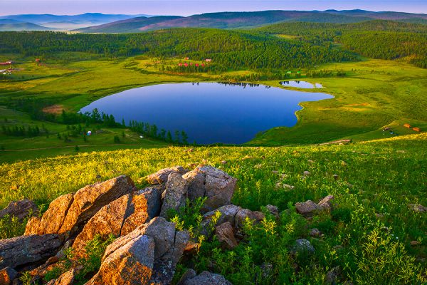 Khar Zurkhnii Khukh Lake - Mongolia tours