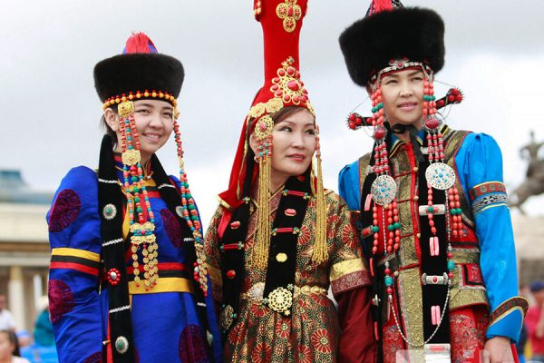 Mongolia traditional costumes