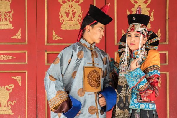 Mongolian traditional costume show - 5-day mongolia itinerary