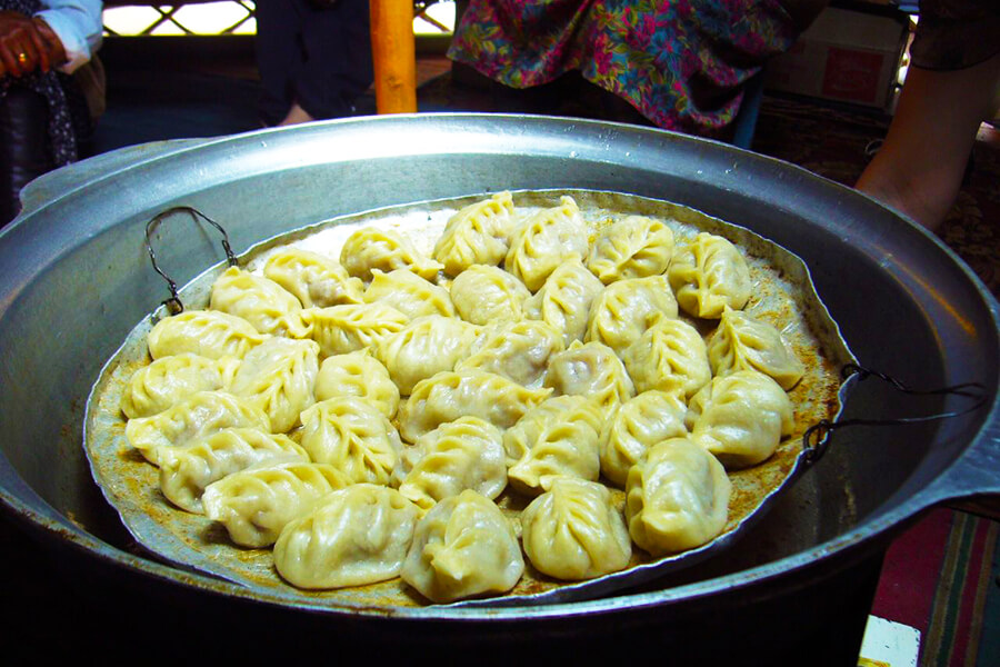 Traditional Foods – 10 Must-try Dishes in Mongolia