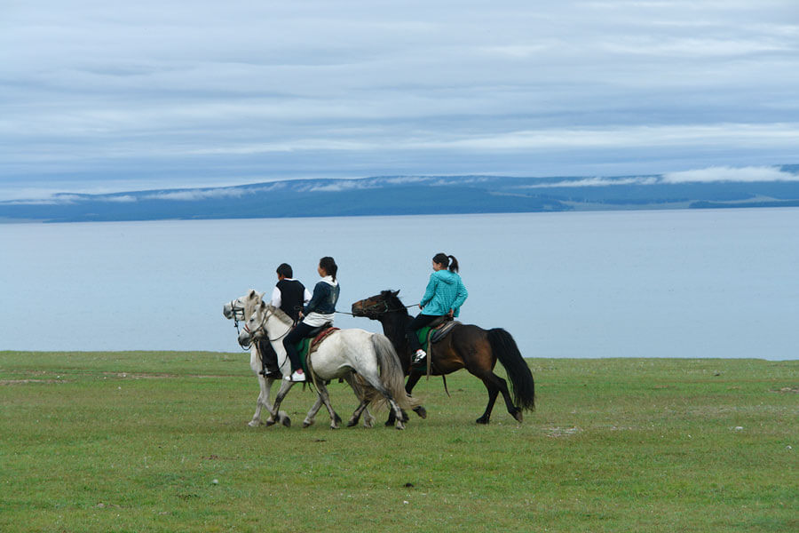 Horse Riding - Lake Khuvsgul in Mongolia