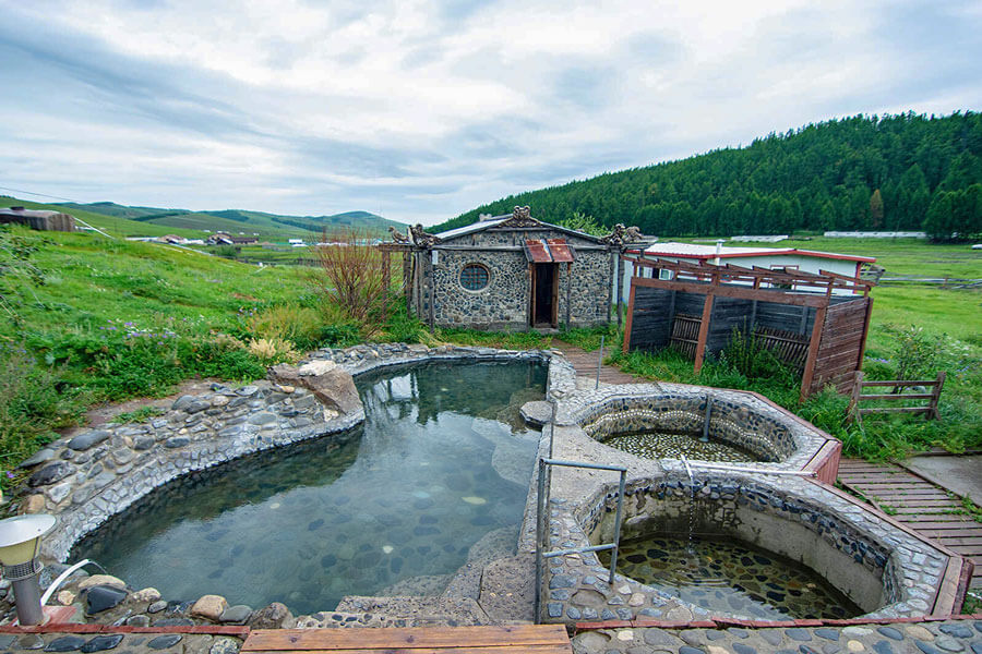 Tsenkher Hot Spring in Mongolia tour