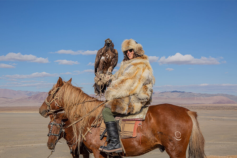 Eagle Hunting - Mongolia Tours