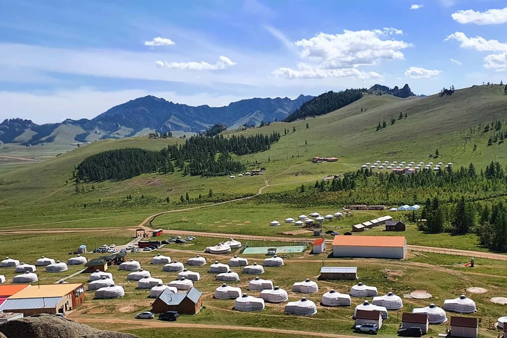 Taikhar Ger Camp - mongolia ger camp