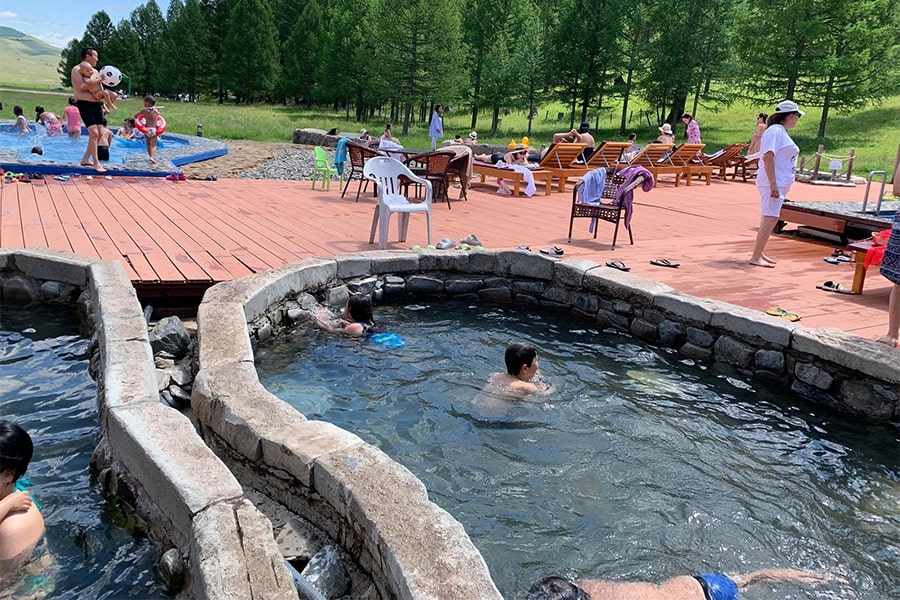 Tsenkher Hot Spring - jeep tours to northern mongolia