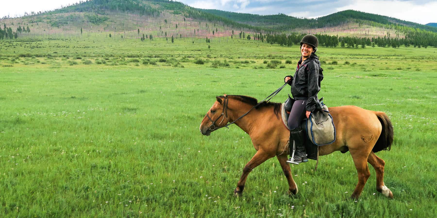 horse riding in mongolia tours