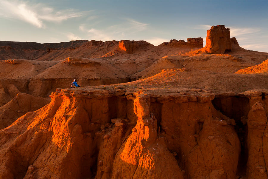Bayanzag flaming cliffs - mongolian gobi tour