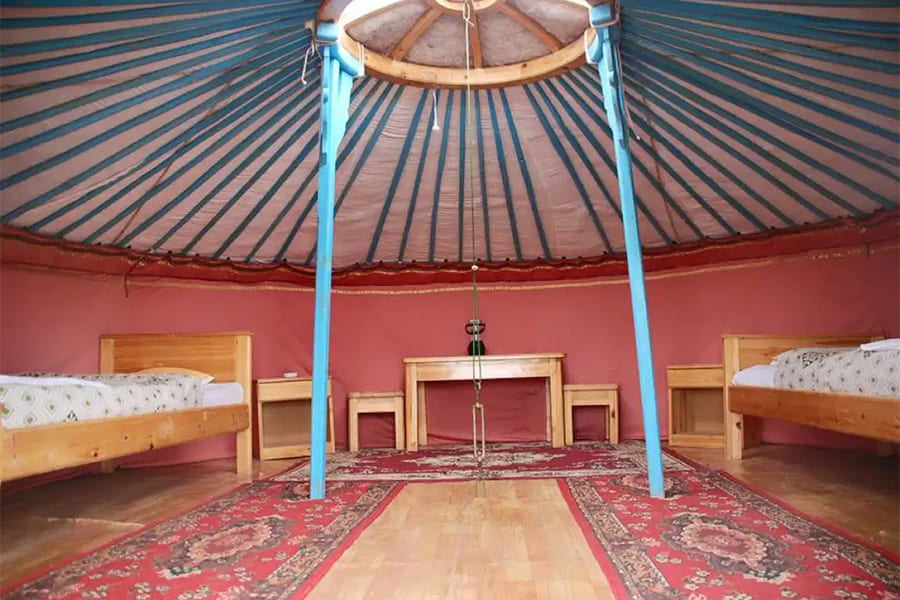 Gobi Oasis ger camp - mongolian gobi tour