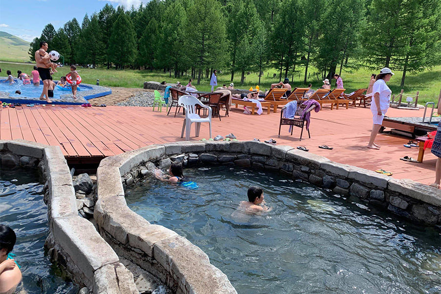 tsenher hot spring - mongolia itinerary 14 days